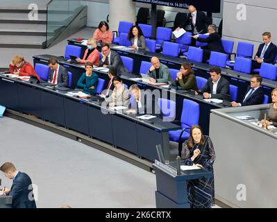 Berlin, 13. Oktober 2022.der Bundeswirtschaftsminister und Vizekanzler, Dr. Robert Habeck, während der Plenarsitzung des Deutschen Bundestages 60.. Quelle: Jürgen Nowak/Alamy Live News Stockfoto