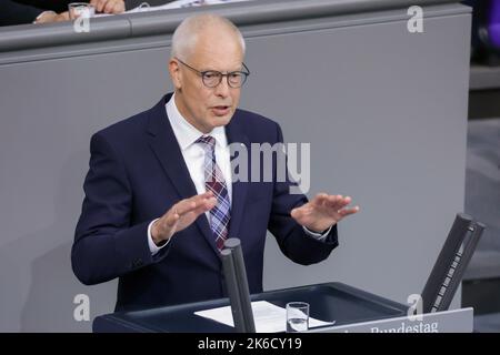 Berlin, Deutschland. 12. Oktober 2022. Hermann-Josef Tebroke (CDU/CSU) während Ihrer Sitzung des Deutschen Bundestages. Kredit: dpa/Alamy Live Nachrichten Stockfoto