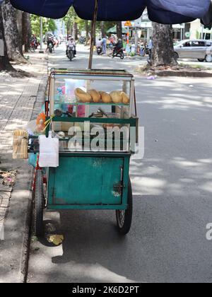 Vietnamesischer Imbissstand, der das berühmte vietnamesische Sandwich verkauft Stockfoto