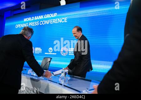 Washington, USA. 13. Oktober 2022. Der Präsident der Weltbank-Gruppe, David Malpass, kommt zu einer Pressekonferenz auf der Jahrestagung des IWF und der Weltbank in Washington, DC, am Donnerstag, dem 13. Oktober, 2022. (Graeme Sloan/Sipa USA) Quelle: SIPA USA/Alamy Live News Stockfoto