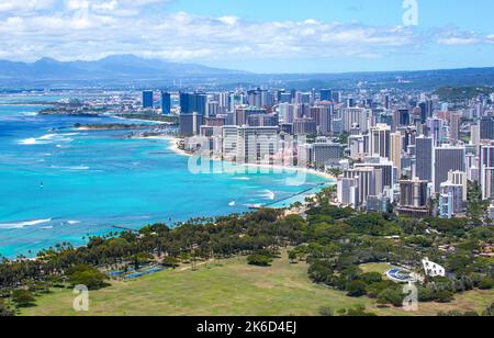 Honolulu, am Südufer der Insel Oahu auf Hawaii, Blick vom Diamond Head Crater. Stockfoto