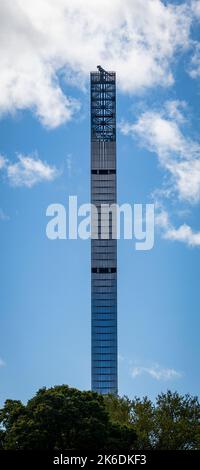 Detail von 111 West 57. Street, auch bekannt als Steinway Tower, superhoher Wohnhochhaus-Wolkenkratzer, Manhattan, New York City, USA Stockfoto