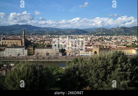 Blick auf die Stadt von San Miniato al Monte Florenz Italien Stockfoto