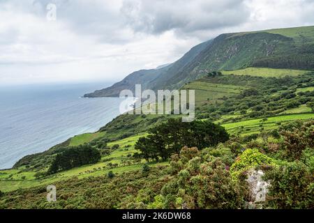 Galizisches Panorama entlang der Straße nach San Andres de Teixido, Einer Provinz Coruna, Galicien. Ruta de la Miradores in Macizo de Herbeira, Spanien Stockfoto