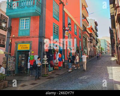 Colouful alte Häuser in santa cruz de la palma spanien, las palma, la palma, las palma Altstadt, Fort in las palma, las palmas de gran caneria Stockfoto