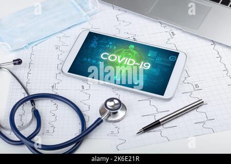 Tablet-pc und Werkzeuge für Ärzte Stockfoto
