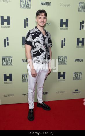 Lewis Brown bei der Eröffnungsnacht von Ramberts Peaky Blinders: The Redemption of Thomas Shelby im Troubadour Wembley Park Theatre in London. Bilddatum: Donnerstag, 13. Oktober 2022. Stockfoto