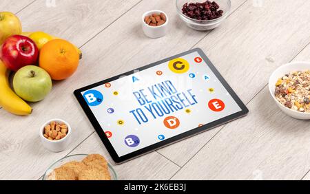 Gesundes Tablet PC-Composittionskonzept Stockfoto