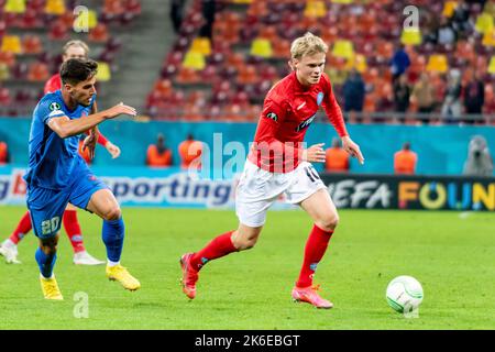 Bukarest, Rumänien. 14. Oktober 2022. 14. Oktober 2022: Soren Tengstedt #10 von Silkeborg, WENN während des UEFA Europa Conference League-Spiel der Gruppe B zwischen FCSB Bukarest und Silkeborg IM National Arena Stadium in Bukarest, Rumänien, ROU. Catalin Soare/Cronos Kredit: Cronos/Alamy Live Nachrichten Stockfoto