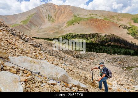 Brian Busse; amerikanischer Gemtracker; berühmter Edelsteinminer; Besitzer des berühmten „Thank You Lord“ Aquamarin Claim; Mt. Antero; Colorado; USA Stockfoto