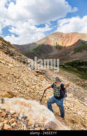 Brian Busse; amerikanischer Gemtracker; berühmter Edelsteinminer; Besitzer des berühmten „Thank You Lord“ Aquamarin Claim; Mt. Antero; Colorado; USA Stockfoto