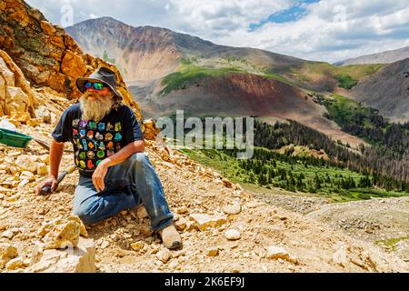 Brian Busse; amerikanischer Gemtracker; berühmter Edelsteinminer; Besitzer des berühmten „Thank You Lord“ Aquamarin Claim; Mt. Antero; Colorado; USA Stockfoto