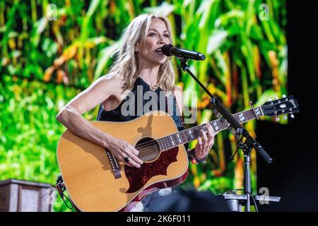 Sheryl Crow tritt bei Farm Aid in Raleigh, NC, auf Stockfoto