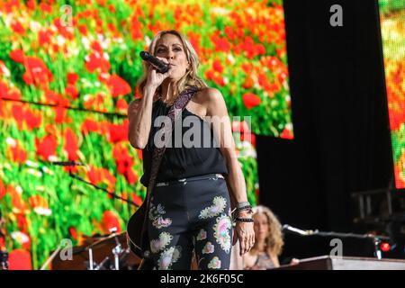 Sheryl Crow tritt bei Farm Aid in Raleigh, NC, auf Stockfoto
