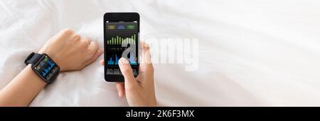 Herzfrequenz Auf Der Smart Watch. Fitness-Schlaf-App Stockfoto