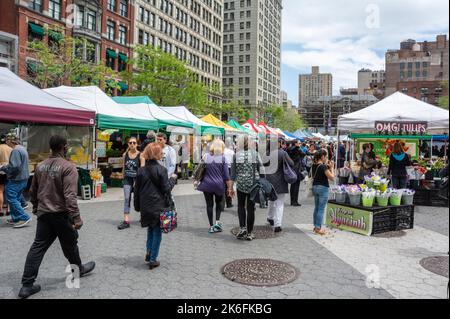 New York City, Vereinigte Staaten von Amerika – 6. Mai 2017. Union Square Greenmarket in New York City. Gelegen am Union Square, 17. Street zwischen Broadwa Stockfoto