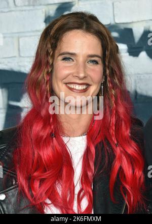 Los Angeles, USA. 13. Oktober 2022. Cobie Smulders läuft am 13. Oktober 2022 auf dem roten Teppich bei der „High School“ House Party von Amazon Freevee bei No Vacancy in Los Angeles, CA. (Foto von Scott Kirkland/Sipa USA) Quelle: SIPA USA/Alamy Live News Stockfoto