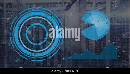 Abbildung der mathematischen Gleichungen und der Datenverarbeitung im Serverraum Stockfoto