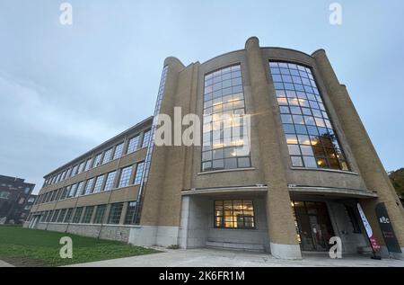 Die Abbildung zeigt die Eröffnung der neuen Gebäude des Wohnheims ARC CO, im Val Benoit, Lüttich, Donnerstag, 13. Oktober 2022. BELGA FOTO DIDIER DE HOE Stockfoto