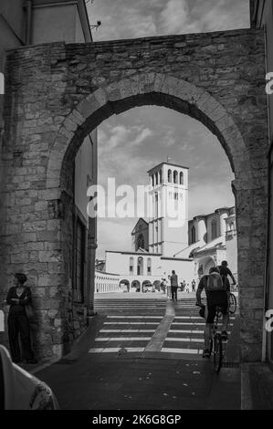 Assisi ist eine italienische Stadt in der Provinz Perugia in Umbrien. Es ist bekannt für die Stadt St.. Franziskus, schutzpatron von Italien, und St. Clare Stockfoto