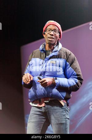 Chris Jackson spricht über die geologischen Aufzeichnungen über den Klimawandel, auf der zukünftigen Bühne bei New Scientist Live 2022 Stockfoto