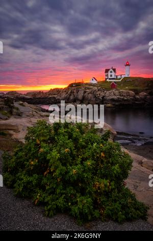 Nubble Light Sunrise ME Stockfoto
