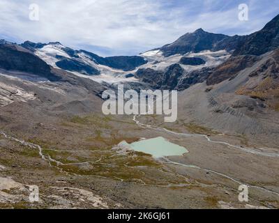 Plan des Evettes mit Cirque des Evettes im Hintergrund, Haute-Maurienne, Vanoise, Bonneval-sur-Arc, Savoie (73), Auvergne-Rhone-Alp Stockfoto