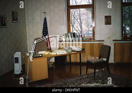Minsk - Chancery Office Building - 1992, Vereinigte Staaten Fotos im Zusammenhang mit Botschaften, Konsulaten und anderen Überseegebäuden Stockfoto