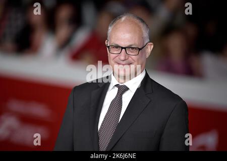 ROM, ITALIEN - 13. OKTOBER: Roberto Gualtieri nimmt am 'Il Colibrì' Teil und eröffnet den roten Teppich während des Filmfestivals 17. in Rom im Auditorium Parco della Musica am 13. Oktober 2022 in Rom, Italien. Stockfoto