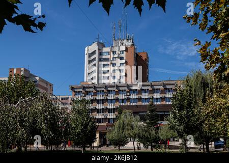 TARGU-JIU, RUMÄNIEN-SEPTEMBER 25: Gorj Hotel am 25. September 2020 in Targu-Jiu. Stockfoto