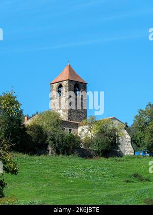 Glockenturm der Blassac Kirche. . Haute-Loire. Auvergne-RhoneAlpes. Frankreich Stockfoto