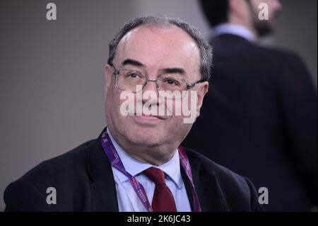 Washington DC, USA. 14. Oktober 2022. Andrew Bailey, Gouverneur der Bank of England, nimmt an einem Internationalen Währungsfonds-Ausschuss (IMFC) Teil, der während der Jahresversammlung des Internationalen Währungsfonds (IWF) und der Jahresversammlung der Weltbank am Freitag, dem 14. Oktober 2022, am IWF-Hauptsitz in Washington, DC, zusammentreten wird. Foto von Bonnie Cash/UPI Credit: UPI/Alamy Live News Stockfoto