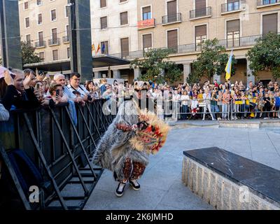 Zaragoza, Spanien. 14.. oktober 2022. Die ukrainischen Eurovision-Gewinner Kalush Orchestra treten anlässlich der Feierlichkeiten zum Schutzpatron auf der Plaza del Pilar in Zaragoza vor Tausenden von Menschen auf. Juan Antonio Perez/Alamy Live News Stockfoto