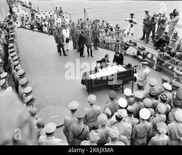 Kapitulation an Bord der USS Missouri in Tokyo Bay, Japan - 2. September 1945 Stockfoto