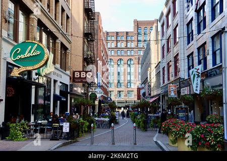 Corner Alley in der Innenstadt von Cleveland, Ohio Stockfoto