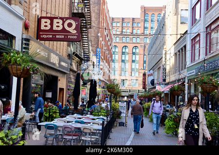 Corner Alley in der Innenstadt von Cleveland, Ohio Stockfoto