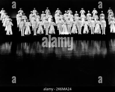 Große Bühnenproduktion, am Set des Films, „Redheads on Parade“, Fox Film Corp., 1935 Stockfoto