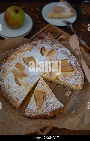 Birnenmandelkuchen Stockfoto
