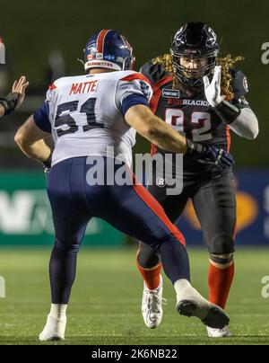 Kanada. 14. Oktober 2022. (Ottawa, Kanada ---14. Oktober 2022) o92 in einer regulären Saison Canadian Football League (CFL) Spiel zwischen den Montreal Alouettes an den Ottawa Redblacks. Quelle: Sean Burges/Alamy Live News Stockfoto