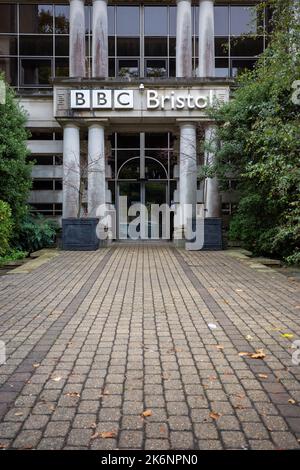 Eingangstür zum BBC Broadcasting House. Whiteladies Road, Bristol, Großbritannien Stockfoto