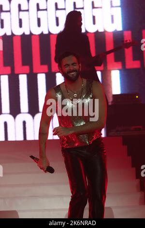 Bologna, Italien. 14. Oktober 2022. Der italienische Sänger Marco Mengoni bei seinem Auftritt in Bologna, Italien, am 14. Oktober 2022. Foto: Michele Nucci Kredit: Independent Photo Agency Srl/Alamy Live News Stockfoto