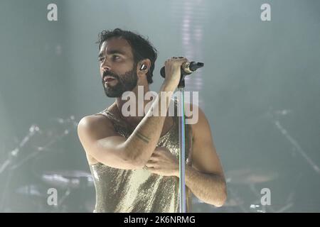 Bologna, Italien. 14. Oktober 2022. Der italienische Sänger Marco Mengoni bei seinem Auftritt in Bologna, Italien, am 14. Oktober 2022. Foto: Michele Nucci Kredit: Independent Photo Agency Srl/Alamy Live News Stockfoto