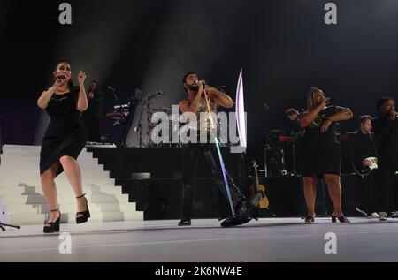 Bologna, Italien. 14. Oktober 2022. Der italienische Sänger Marco Mengoni bei seinem Auftritt in Bologna, Italien, am 14. Oktober 2022. Foto: Michele Nucci Kredit: Independent Photo Agency Srl/Alamy Live News Stockfoto