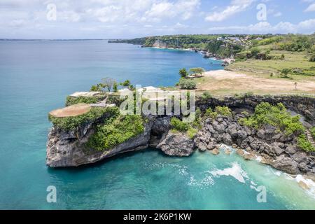 Luftaufnahme des Balangan Beach und des Ozeans. Bukit, Bali, Indonesien. Stockfoto