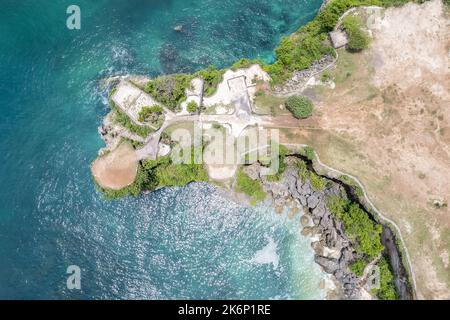 Luftaufnahme des Balangan Beach und des Ozeans. Bukit, Bali, Indonesien. Stockfoto
