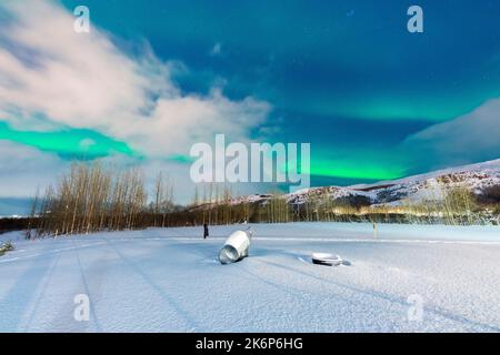 Nordlichter über dem Campingplatz, nordöstliche Region, Island, Europa. Stockfoto