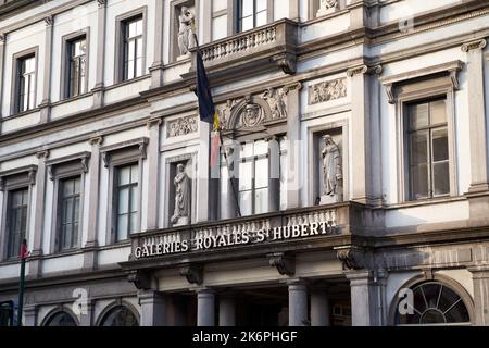 Eingang der Royal Saint-Hubert Gallerie in Brüssel, Belgien Stockfoto