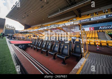 Wolverhampton, Großbritannien. 15. Oktober 2022. Eine allgemeine Ansicht von Molineux vor dem Premier League Spiel Wolverhampton Wanderers gegen Nottingham Forest in Molineux, Wolverhampton, Großbritannien, 15.. Oktober 2022 (Foto von Ritchie Sumpter/News Images) in Wolverhampton, Großbritannien am 10/15/2022. (Foto von Ritchie Sumpter/News Images/Sipa USA) Quelle: SIPA USA/Alamy Live News Stockfoto