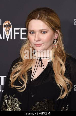 Hollywood, USA. 14. Oktober 2022. Abigail Breslin bei der Weltpremiere „Slayers“, die am 14. Oktober 2022 in den TCL Chinese 6 Theatern stattfand, in Hollywood, Kalifornien © Janet Gough / AFF-USA.com Credit: AFF/Alamy Live News Stockfoto