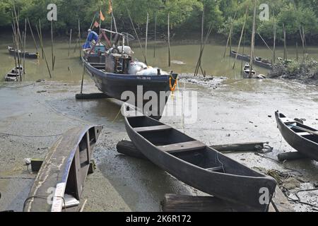 Fischerboot in Bombay Harbor , Bombay Mumbai , Maharashtra , Indien Stockfoto